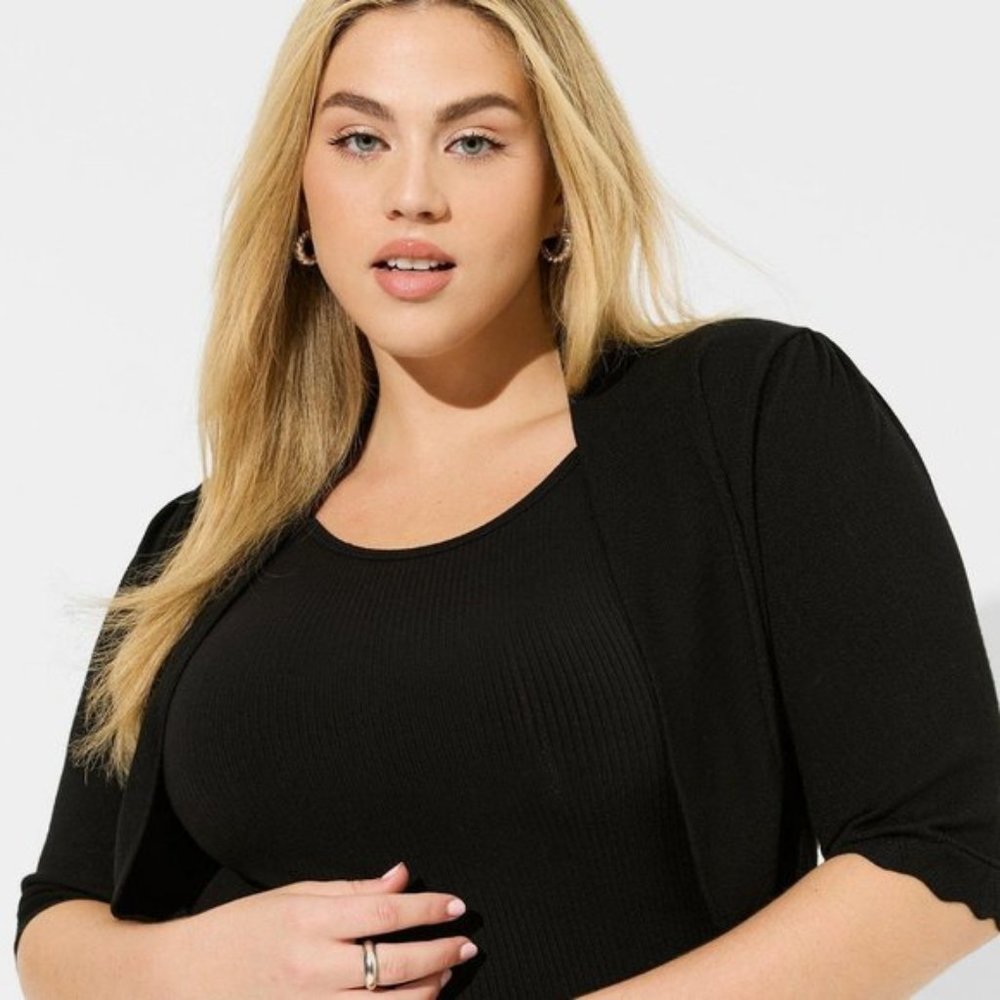 Torrid - Shrug 3/4 Sleeve Scallop Fitted Sweater in Black
